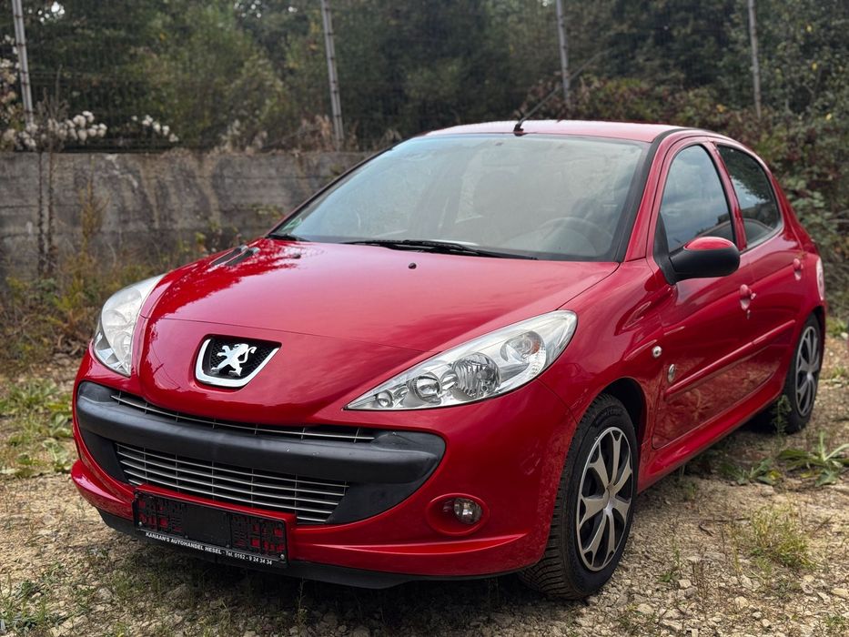 Peugeot 206 + 2012 Benzina EURO 5-editie aniversara / AC /Geamuri el/ consum f mic