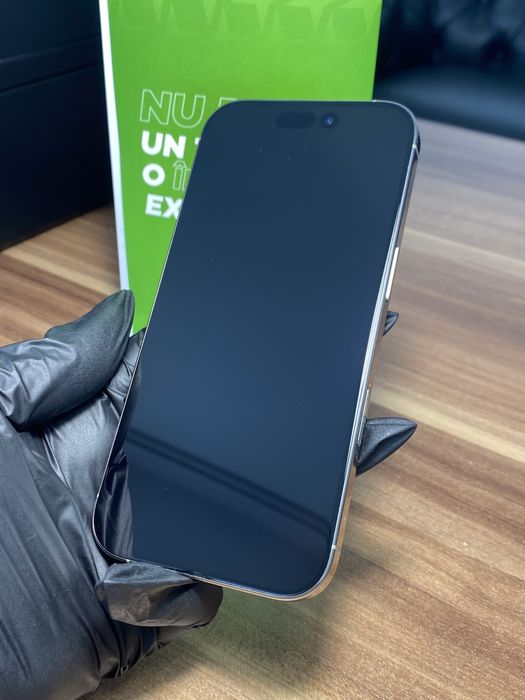 iPhone 16 Pro • 256 GB • Natural Titanium