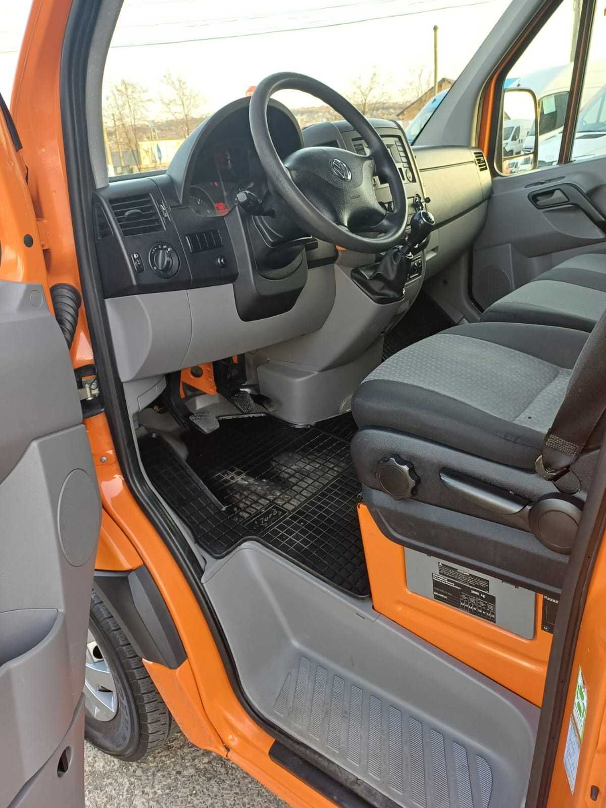 VW Crafter 6 locuri, 2.0 cmc, Anul 12/2013, Euro 5