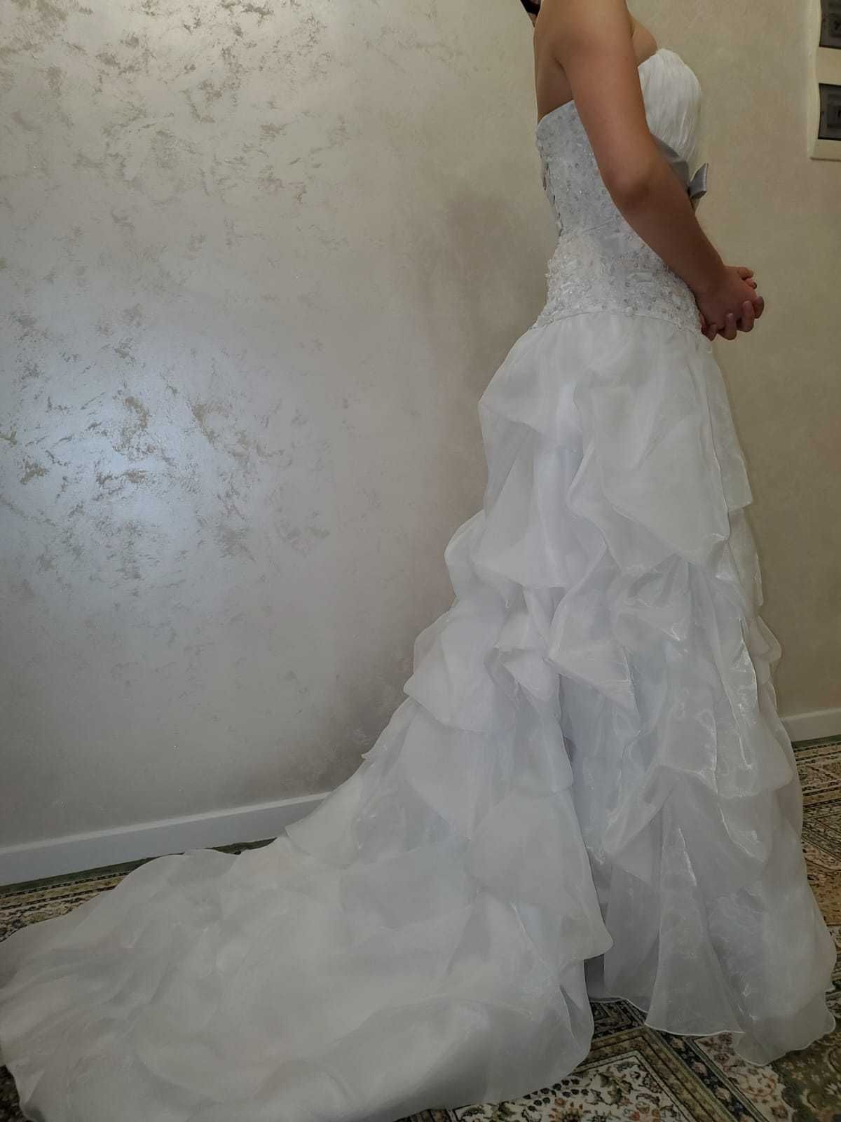 Срочно продам свадебное платье 55000 тг