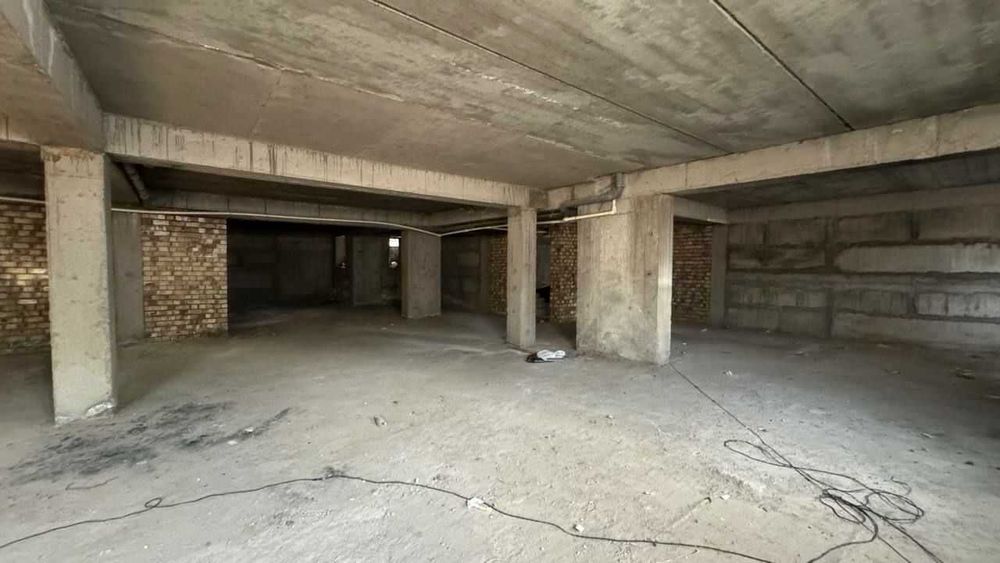 Полуподвальное помещение в Яшнобаде – продажа частями, 300 м²