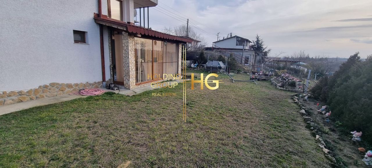 Продава се Къща в Варна, м-т Боровец - юг - 288 кв.м за 865 €/кв.м - Снимка #1
