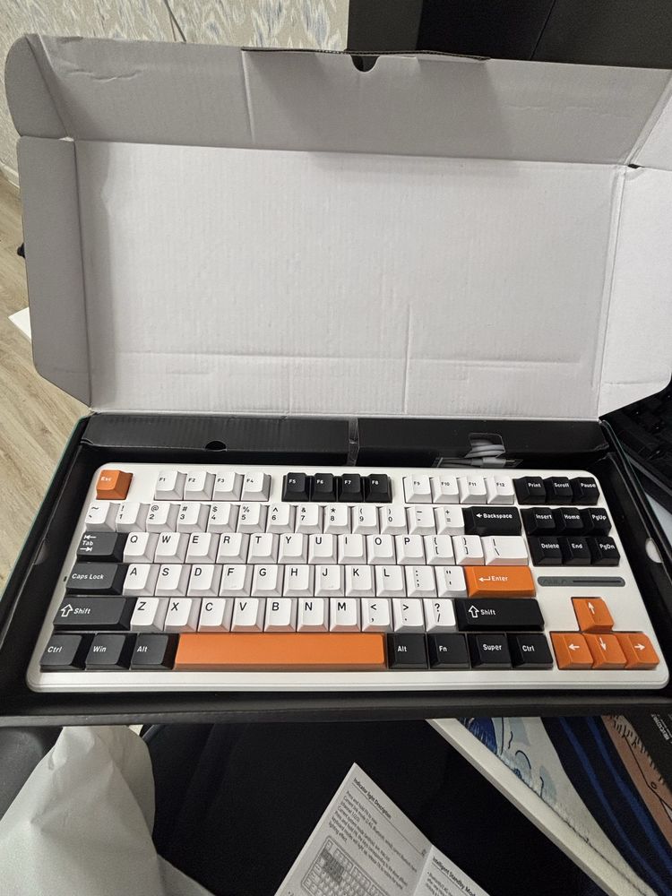 Продам клавиатуру AULA F87 Pro