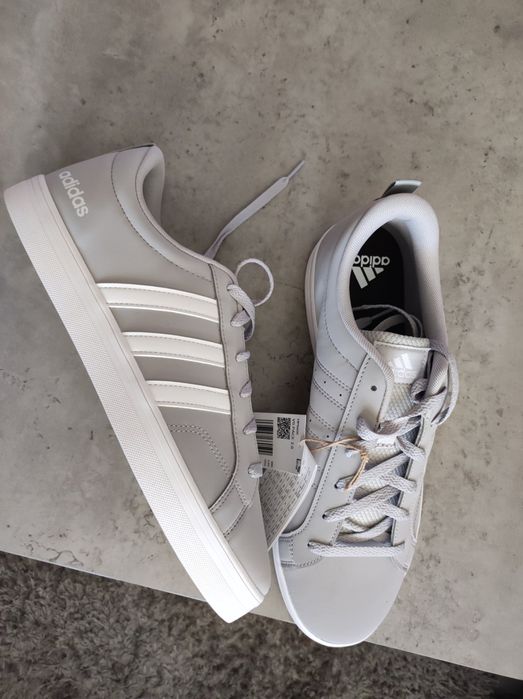 Кецове Adidas Англия