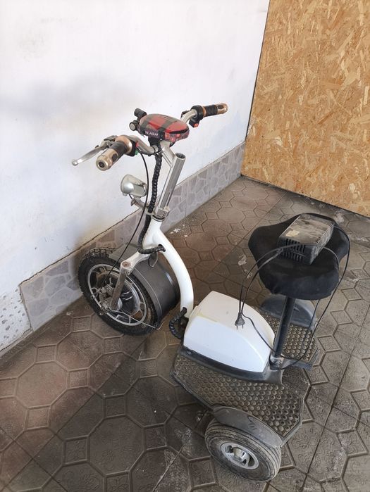 Электроскутер ..аово