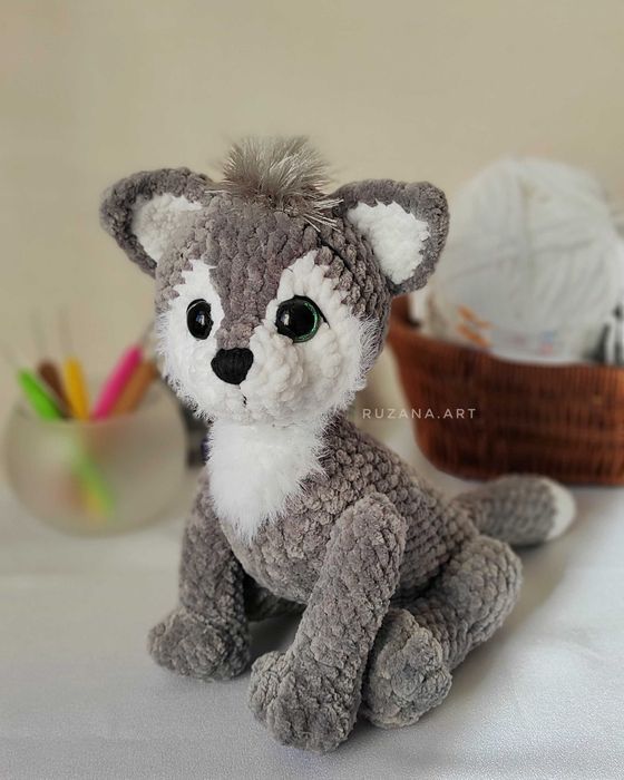 Вязанные игрушки, подарки, пинетки, погремушки