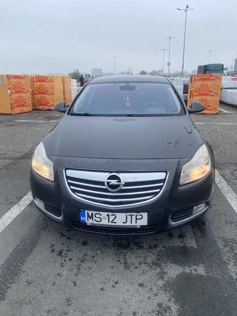 de vanzare opel insignia