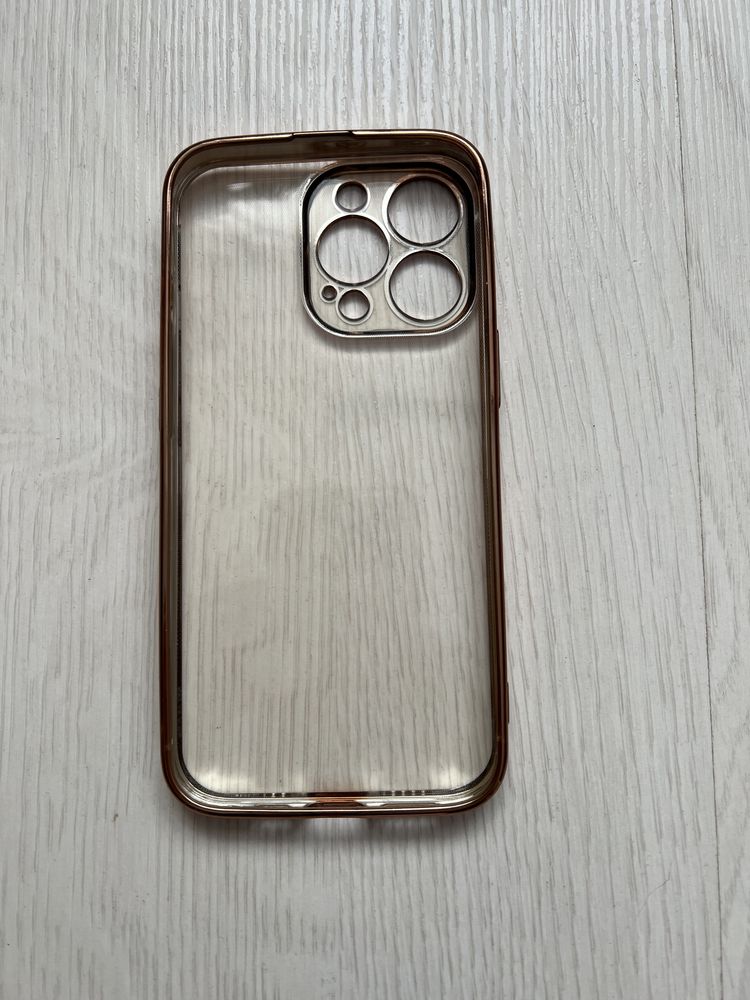 Кейс протектор за IPHONE 13 PRO gold гумен, силиконов чисто нов