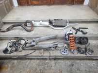 Vând piese ktm provin de pe un 400 450
