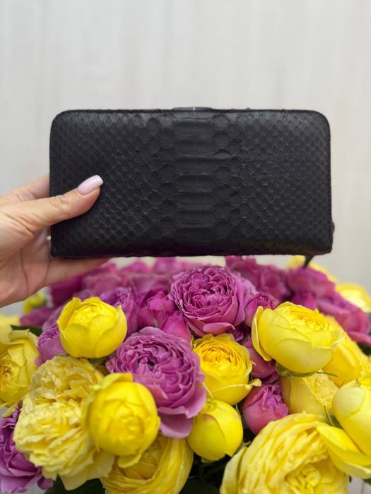 Женский кошелек из кожи питона