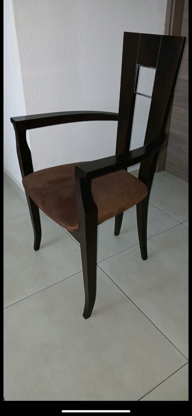 Vand masa cu 6 scaune extensibila
