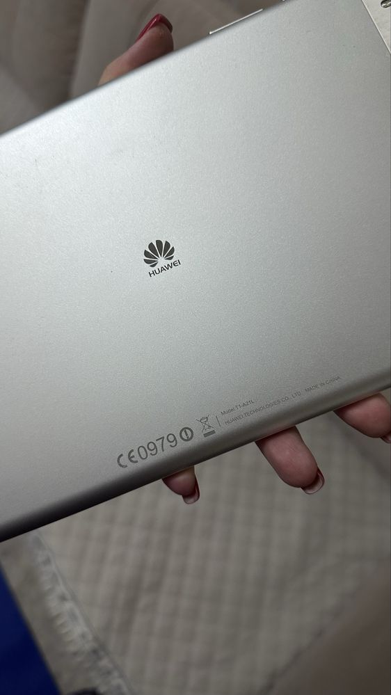 Планшет HUAWEI MediaPad T1 10