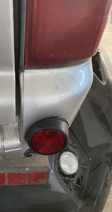 Stop ochi de pisica catadioptru mitsubishi l200