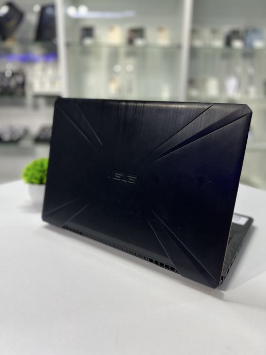 Asus Tuf Gaming FX504 core i7-8