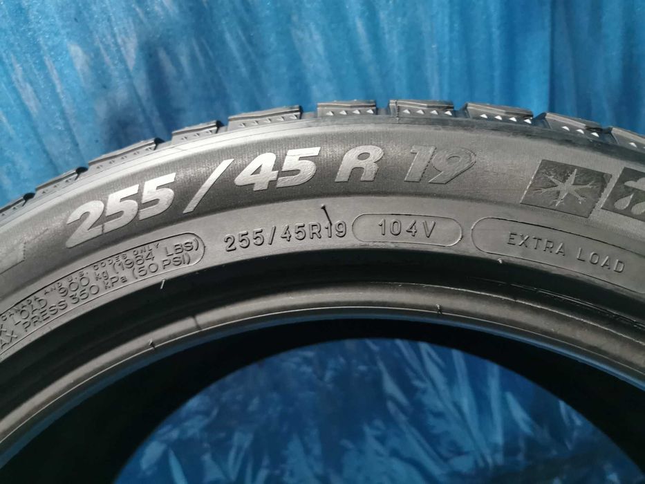 255 45 19 michelin m+s 4 buc