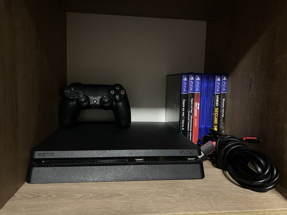 Продаю playstation 4
