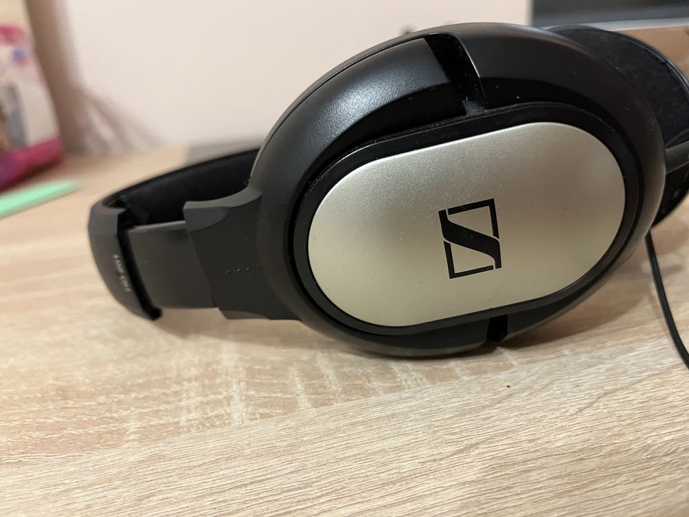 Sennheiser HD201 - жични слушалки