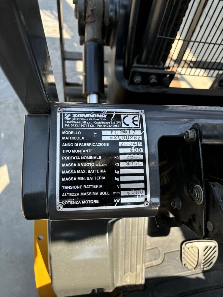 Stivuitor motostivuitor