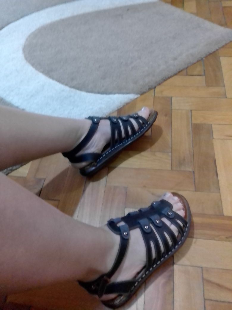 НОВИ дамски сандали