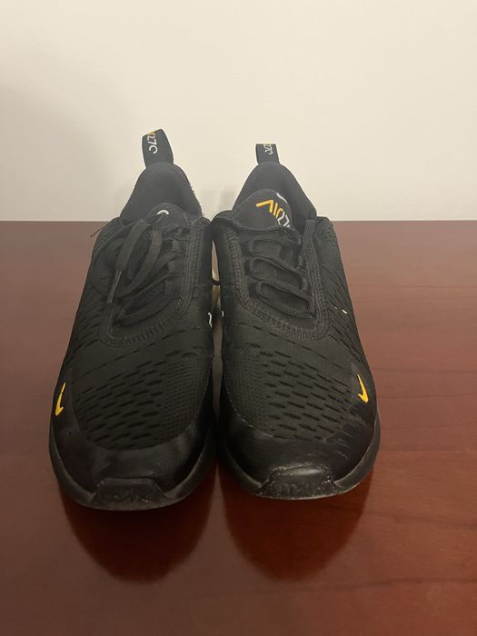 Adidasi nike Air 27C