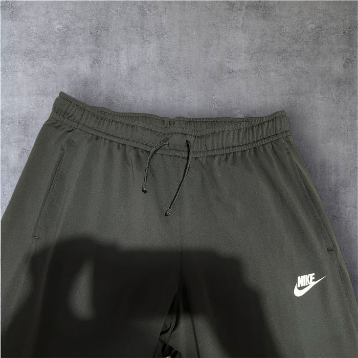 Оригинален мъжки спортен екип Nike, размер L, като нов!