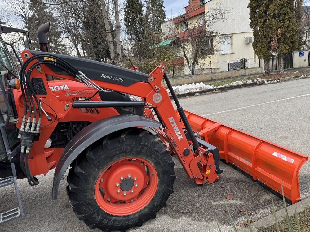 Челен товарач от KUBOTA M 9960