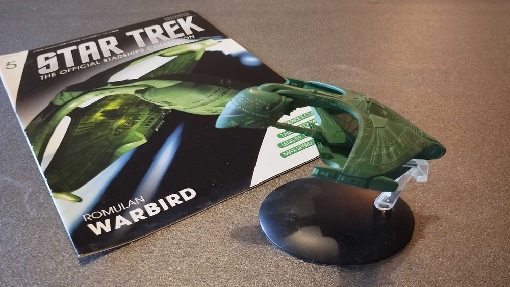 STAR TREK model and magazine collection 
модел и колекция от списания