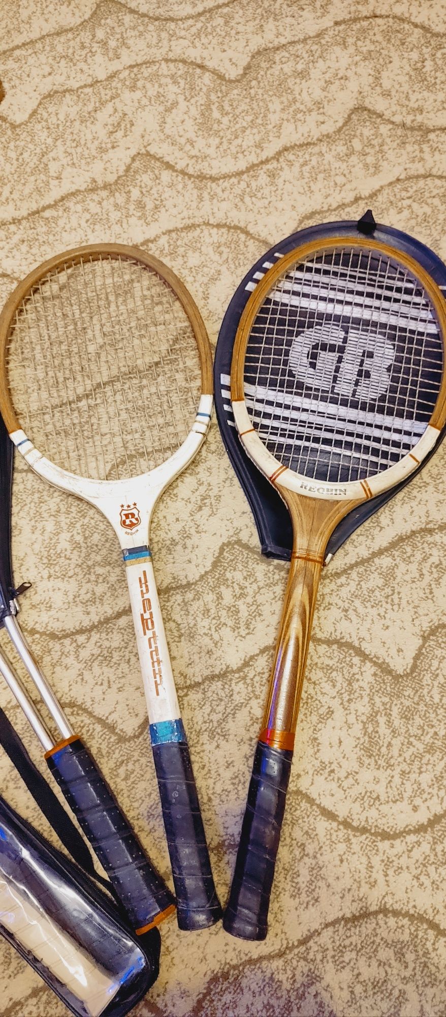 Rachete tenis si badminton vintage anii 1980 pentru colecționari