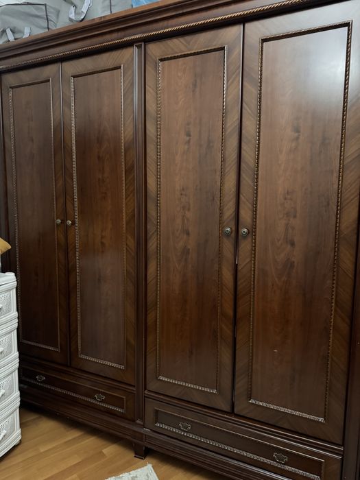 Спальный гарнитур