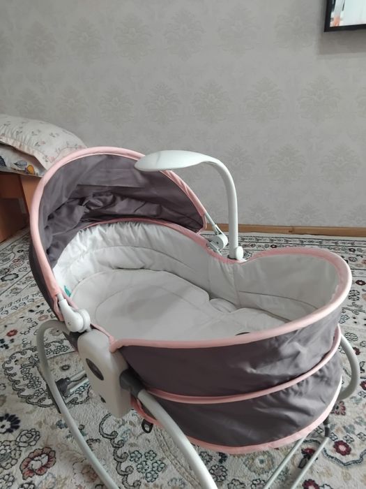 Продам кроватка качалка