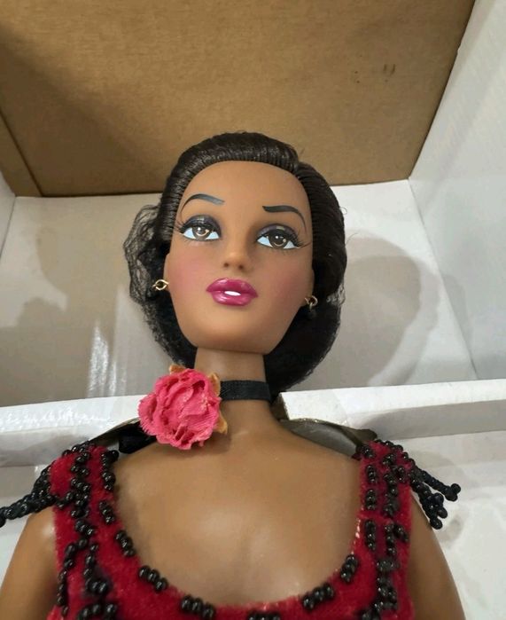 Păpușa de colecție model rar