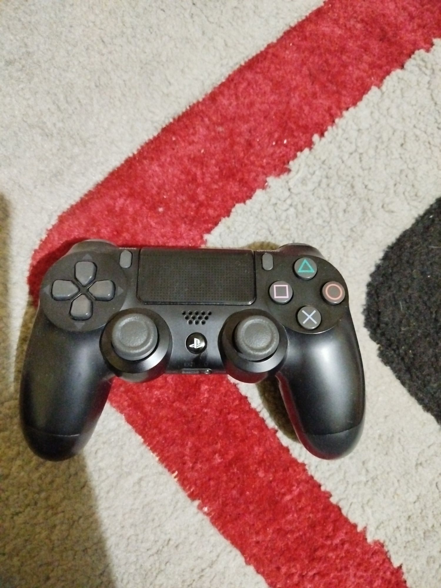 Джойстик за ps4.