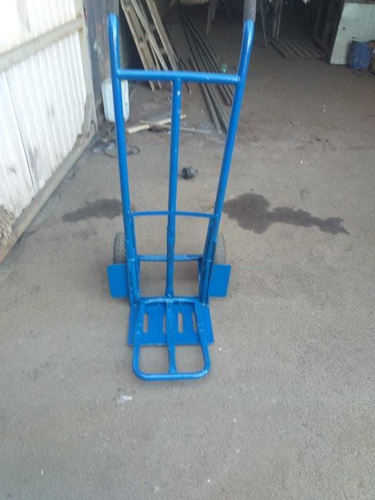 Ручная тележка, тележка-платформа или ручная тачка