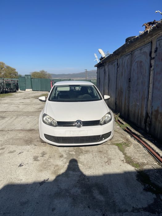 VW Golf 1.6 105 hp 2012