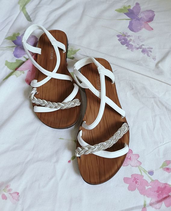 Сандали классные 38 размер