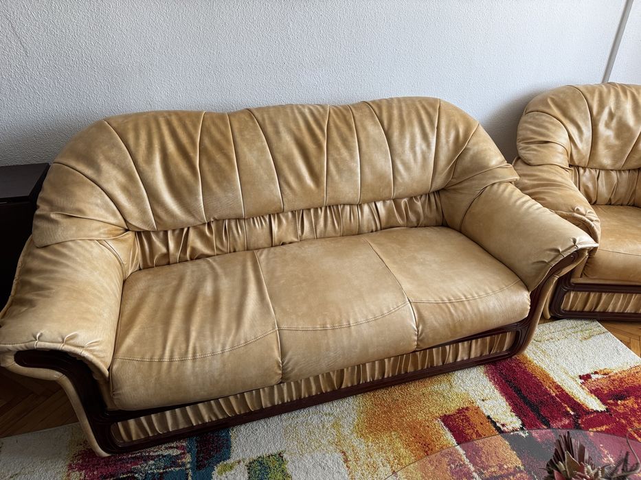 Canapea cu fotolii de piele
