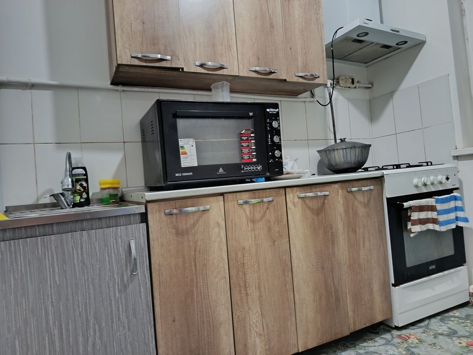 2 xonalik kvartira barcha jihozlari bilan sotiladi