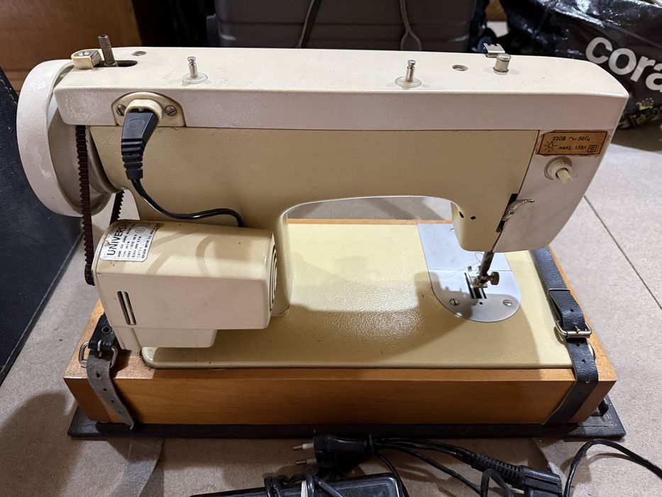 Masina de cusut Chaika 142M