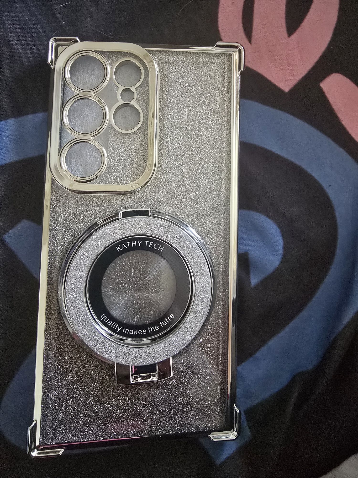 Продавам нов      кейс за samsung ultra 24