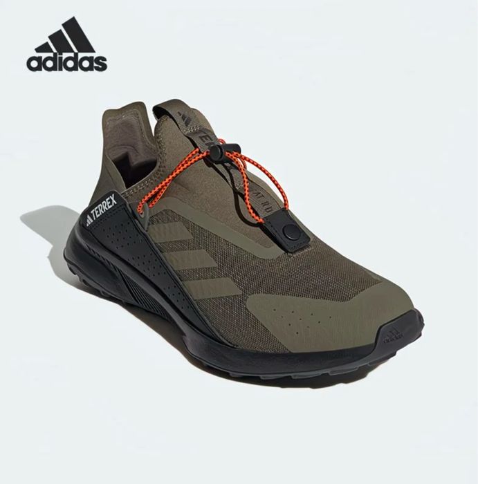 Кроссовки adidas оригинальные