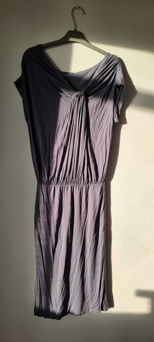 Rochie gri cu model deosebit