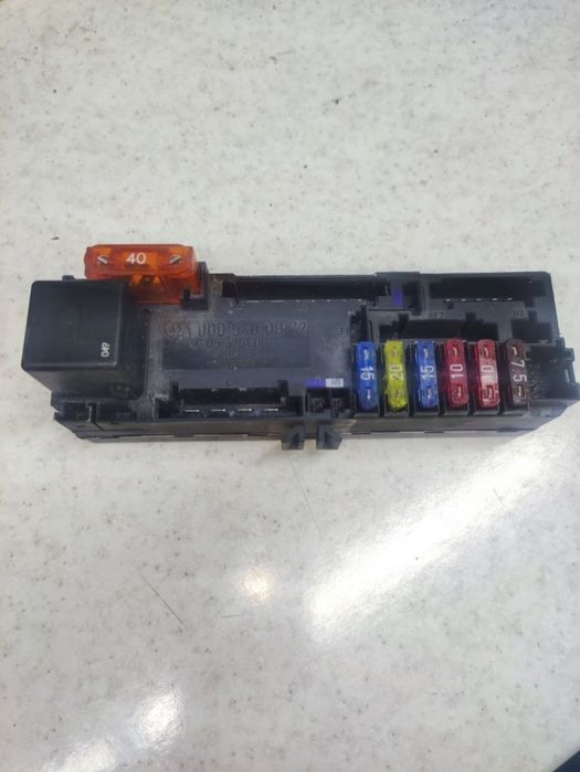 Блок реле и предохранителей W202,W208,W210 с реле стартера