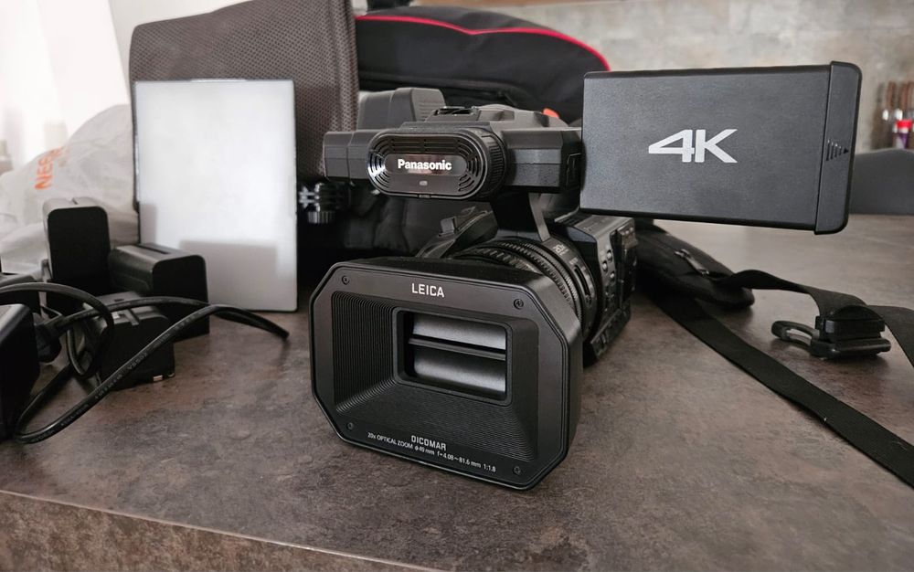 Panasonic HC-X1000. Camera 4K