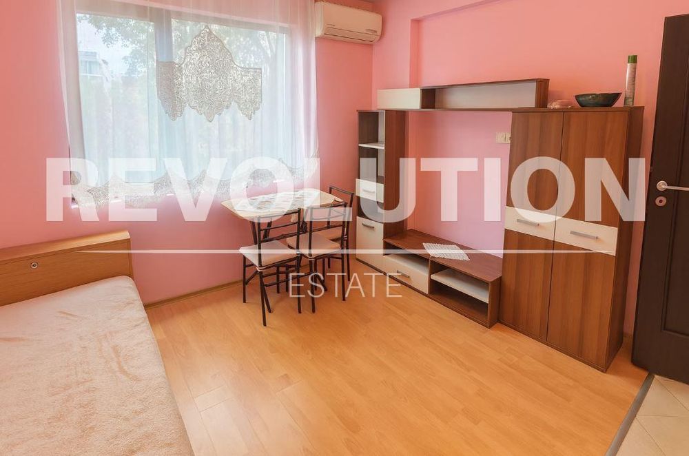 Дава се под наем Едностаен апартамент в Варна, Лятно кино Тракия - 27 кв.м за 250 € - Снимка #1