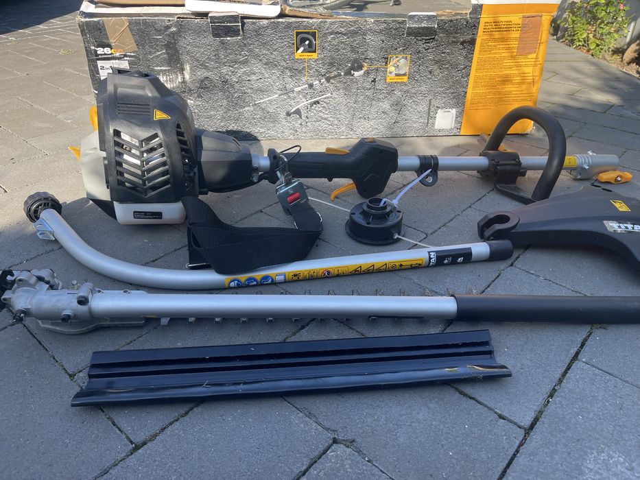 Motocoasa si foarfec gard viu 2 in 1