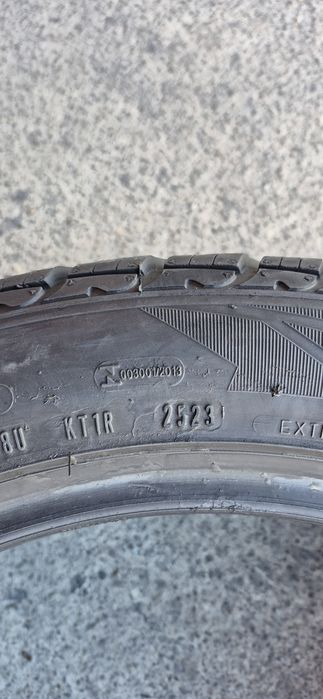 4 anvelope iarna runflat Goodyear 245/45/18.Pretul este pe bucata.