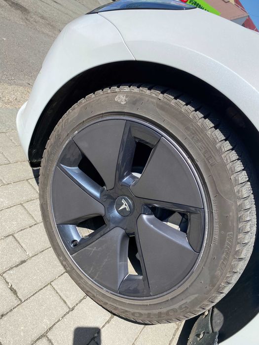 Preluare leasing Tesla Model 3 Long Range, accept si schimburi