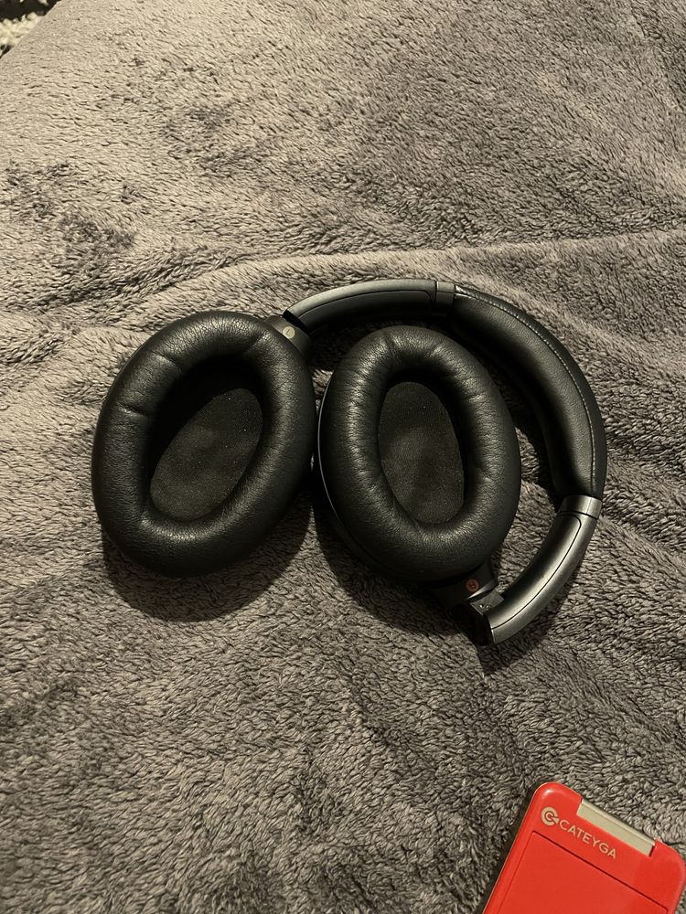 Продавам уникални слушалки sony wh-1000x m3