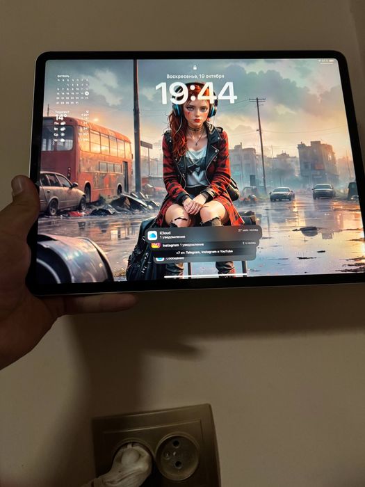 iPad Pro 12.9″ (3-го поколения) — 512 ГБ | 4G LTE | Space Gray