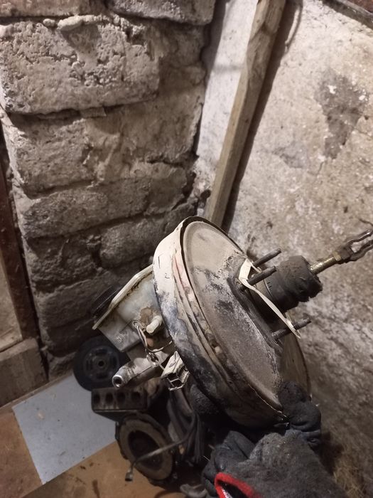 Тормозной вакуум и цилиндр на мазда кронос, птичка